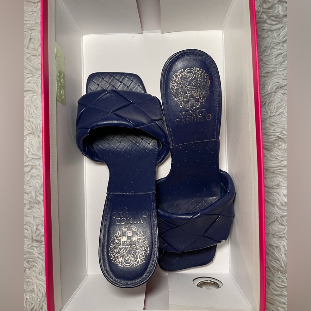 Navy Blue Vince Camuto heels in a US size 7